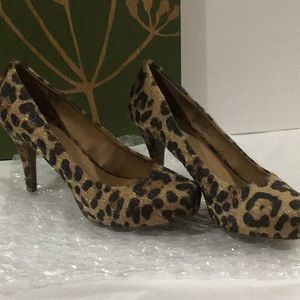 Cute leopard print heels 👠